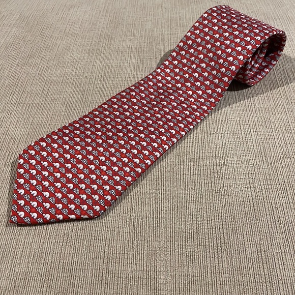 100% silk Salvatore Ferragamo Polar Bear and Igloo Tie - Picture 5 of 5
